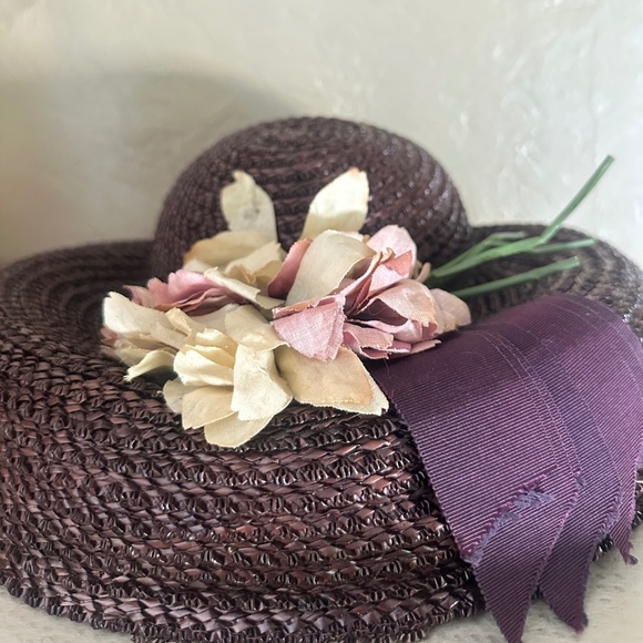 ELEGANT 1940s\' BROWN STRAW WIDE BRIM HAT WITH FABRIC FLOWERS & GROSGRAIN BANDS main image 8